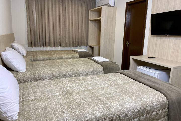 Room 28 of 84