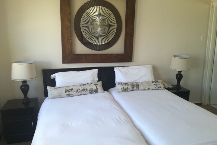Room 6 of 25