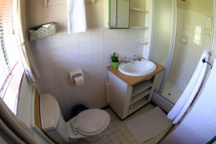 Room 10 of 66