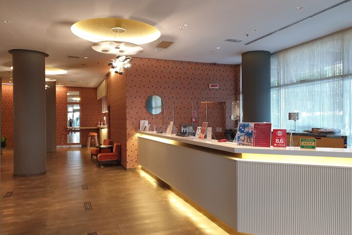 Guest Lobby