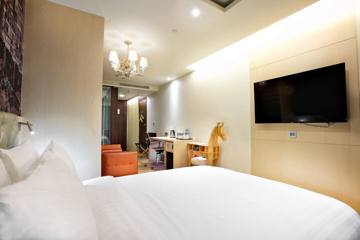 Room 45 of 87