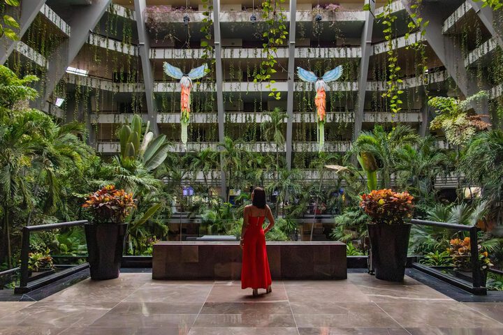 Entrance & Lobby