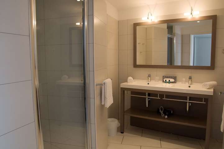 Room 15 of 41