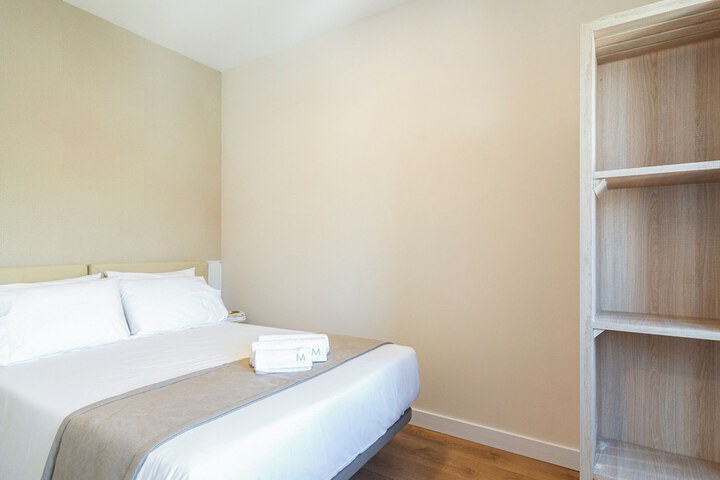Room 15 of 49