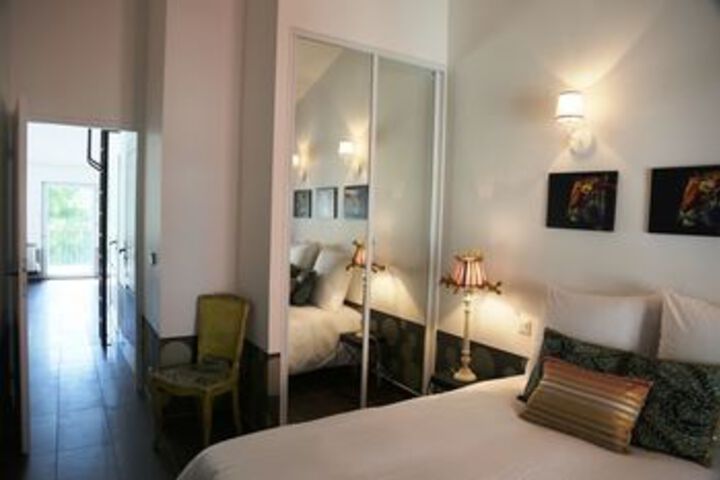 Room 16 of 73