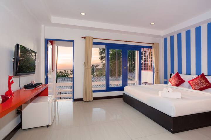 Room 10 of 34