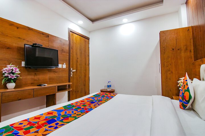 Room 17 of 24