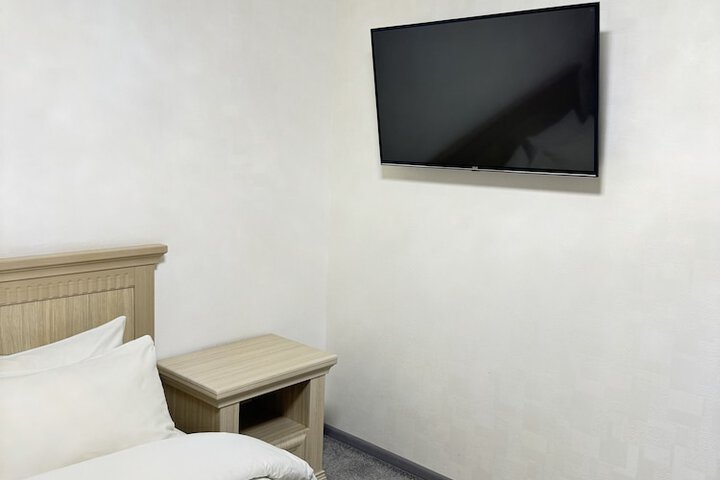 Room 15 of 46