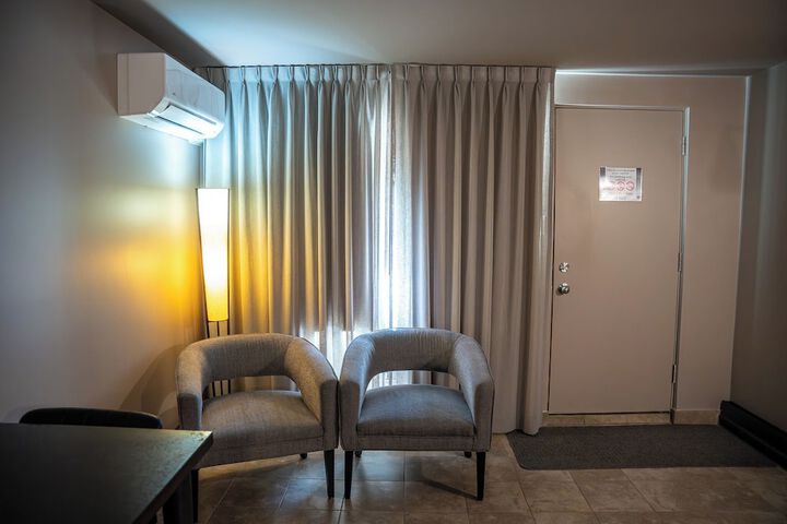 Room 21 of 80