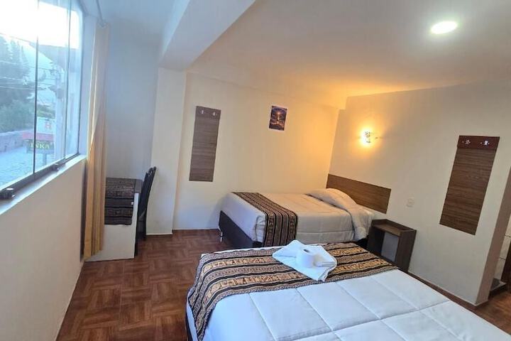 Room 5 of 11