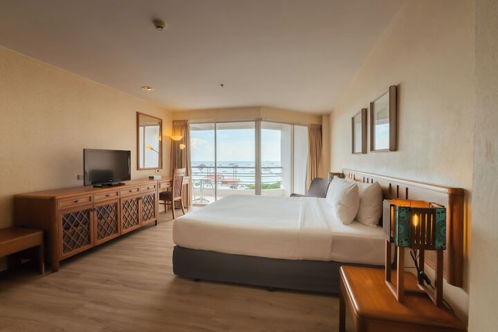 Room 8 of 73