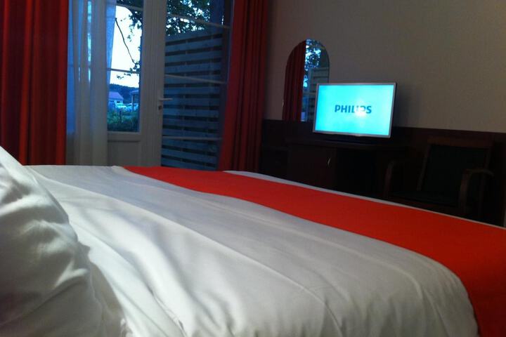Room 10 of 43