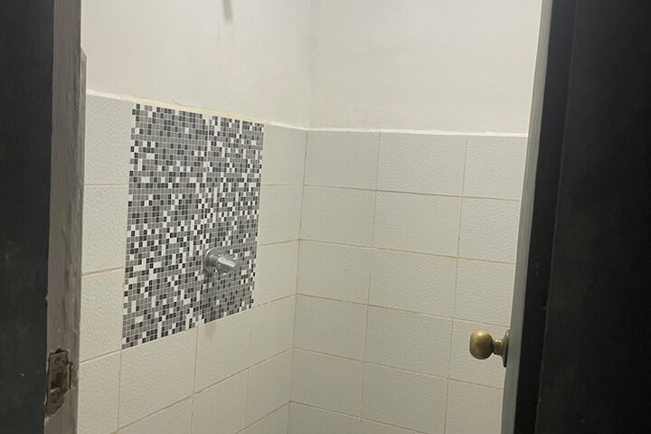 Room 18 of 25