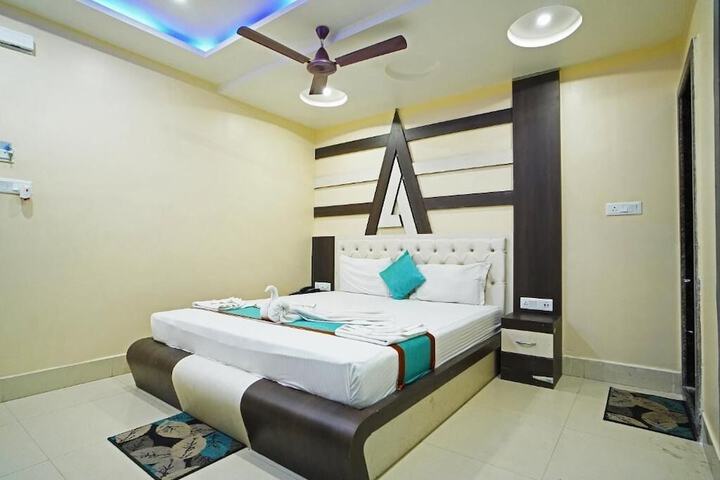 Room 5 of 34