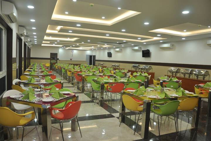 Dining 9 of 9