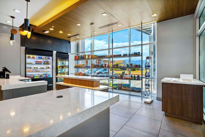 Snack bar