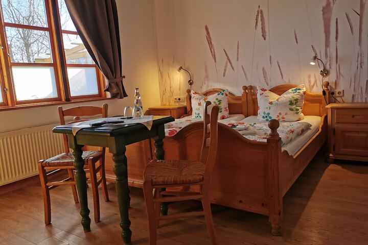 Room 8 of 60