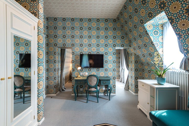 Room 35 of 59