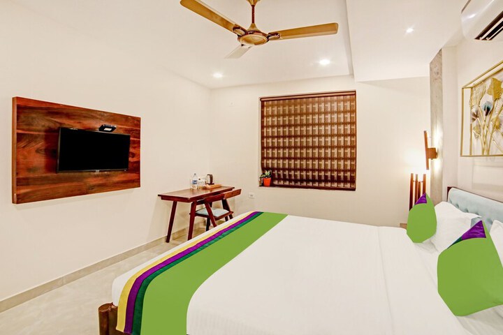 Room 20 of 38