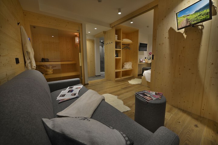 Room 30 of 78