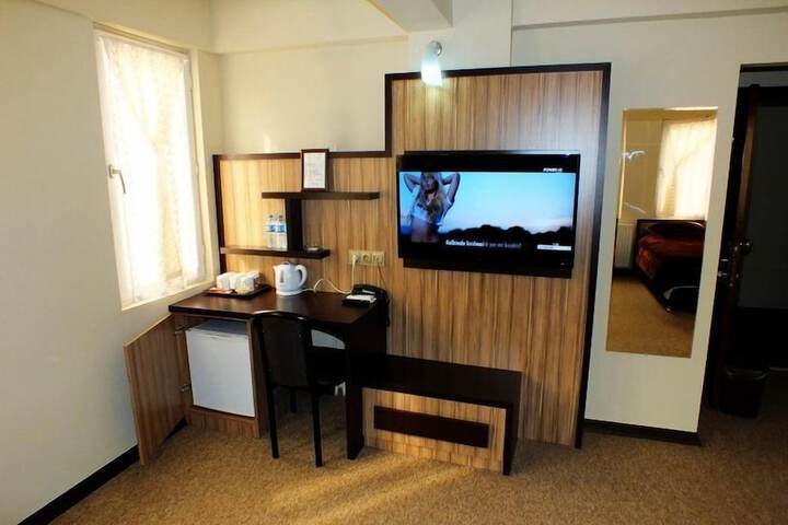 Room 13 of 21