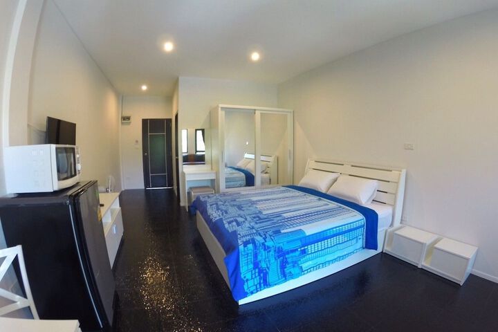 Room 8 of 54
