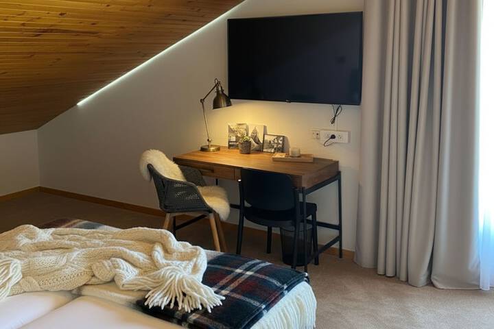 Room 76 of 149