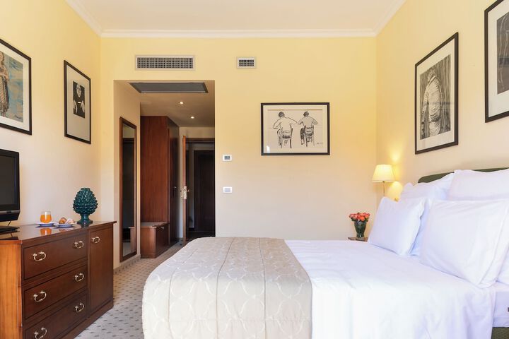 Room 15 of 334