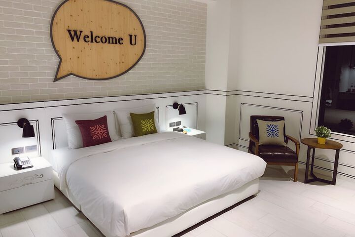 Room 19 of 66