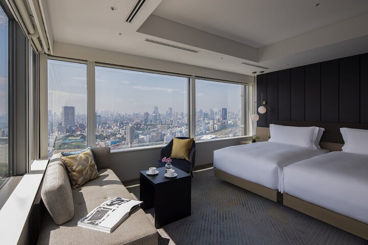 Room 28 of 196