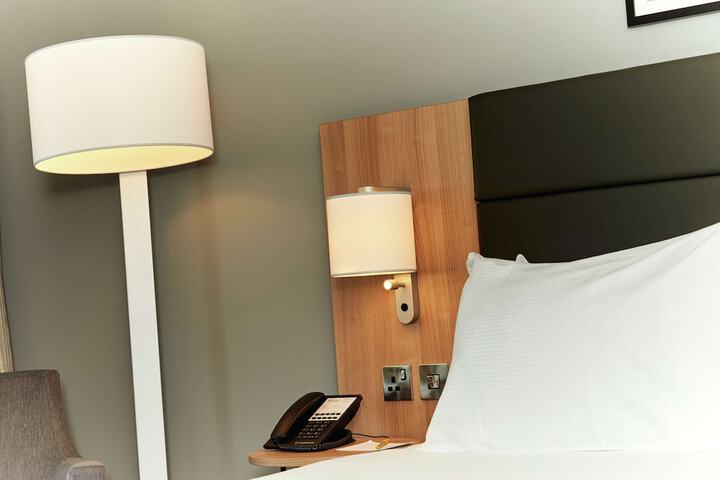Room 13 of 40