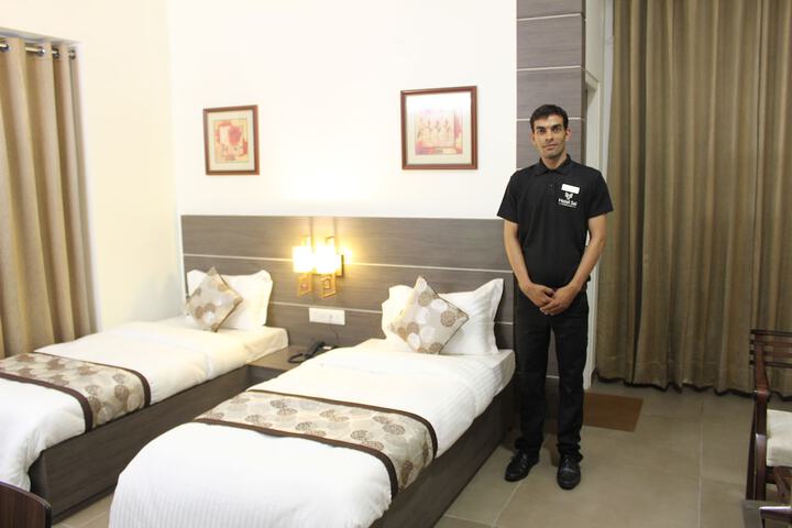 Room 18 of 53
