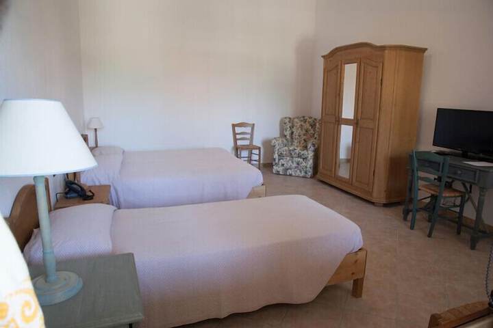 Room 4 of 26