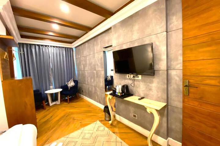 Room 39 of 53