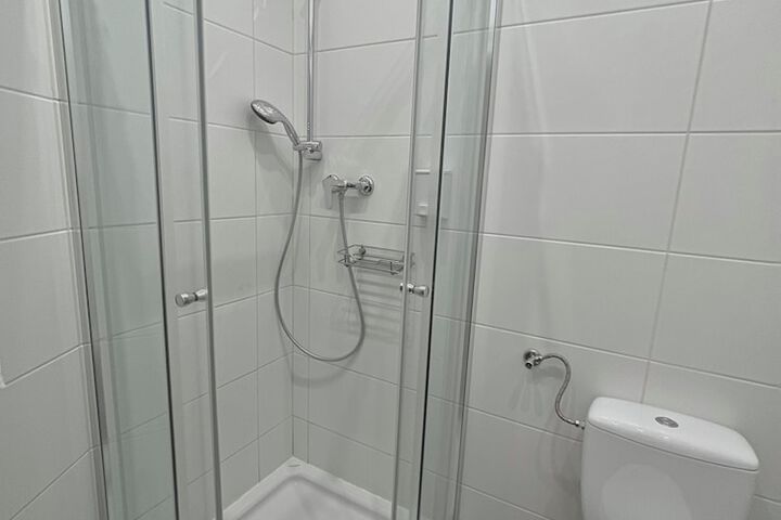 Room 49 of 169