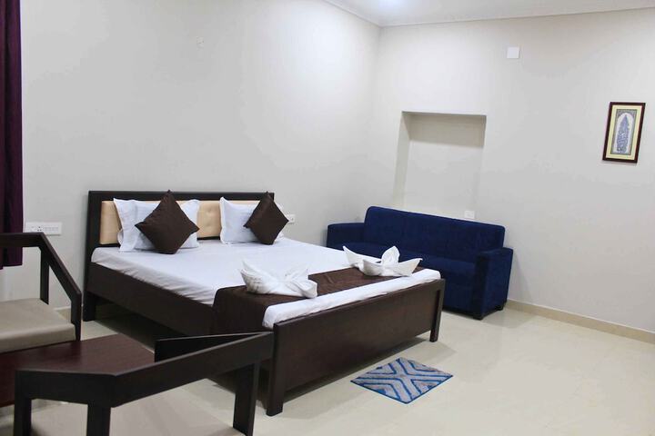 Room 2 of 12