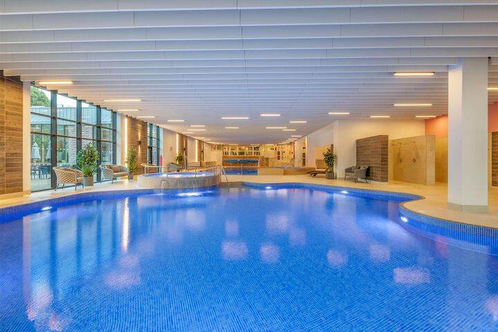 Hotel with Pool