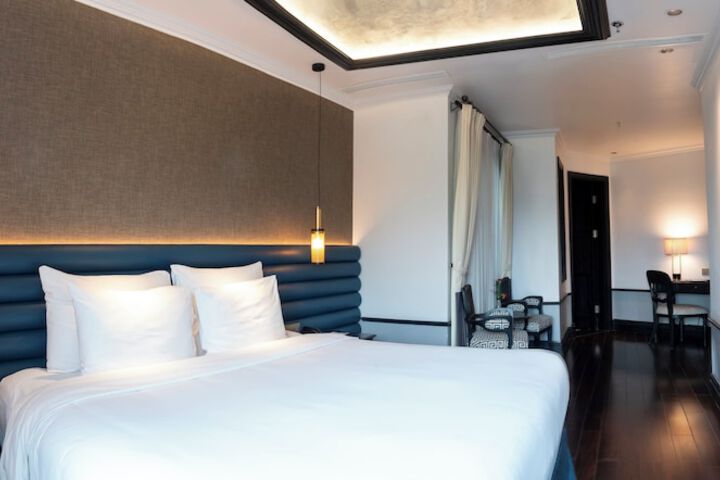 Room 33 of 127
