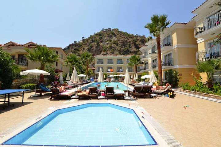 Pools & Facilities