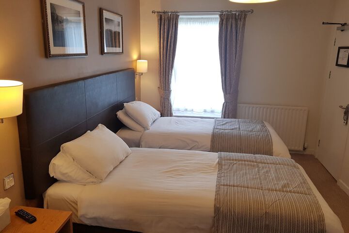 Room 17 of 44