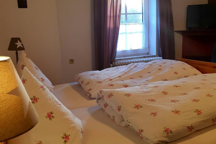Room 17 of 48