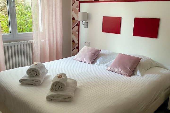 Room 6 of 23