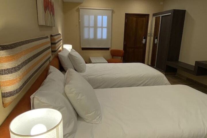 Room 10 of 44