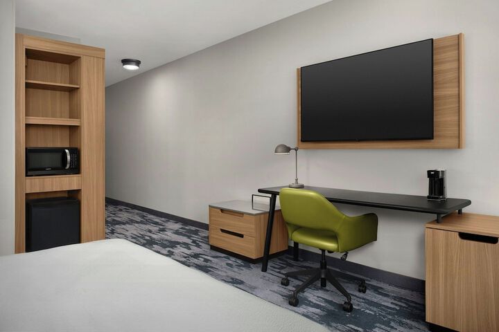 Room 8 of 42