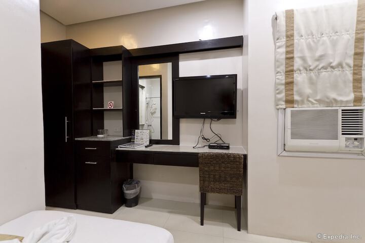 Room 13 of 22