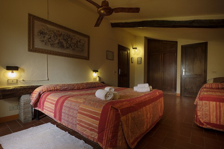 Room 5 of 53