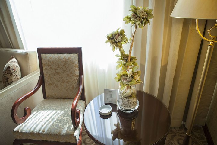 Room amenity