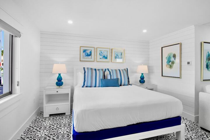 Room 3 of 56