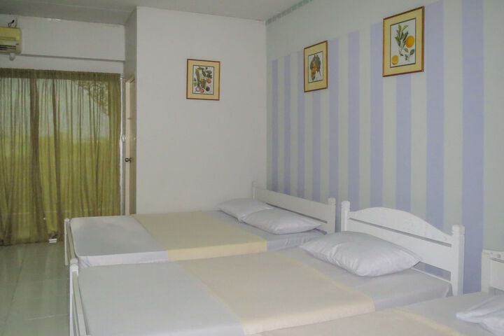 Room 9 of 35