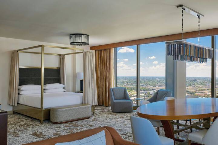 Room 18 of 173